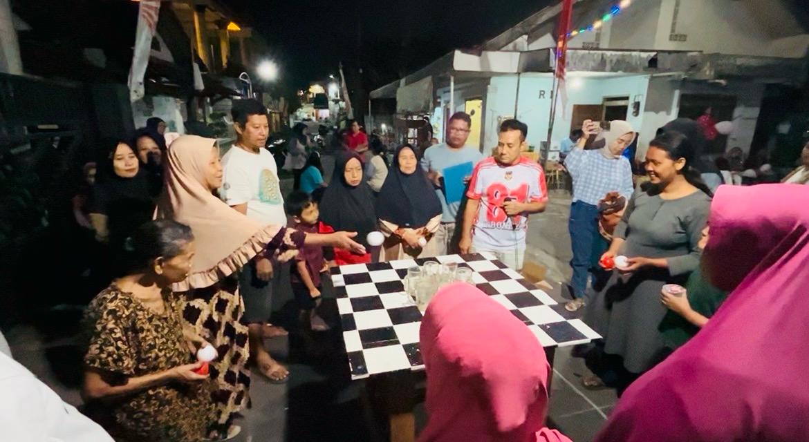 Memasukkan bola ke dalam gelas-1